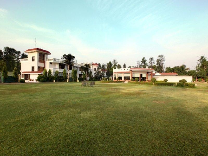 Hotel Clark Greens Delhi  Exterior photo