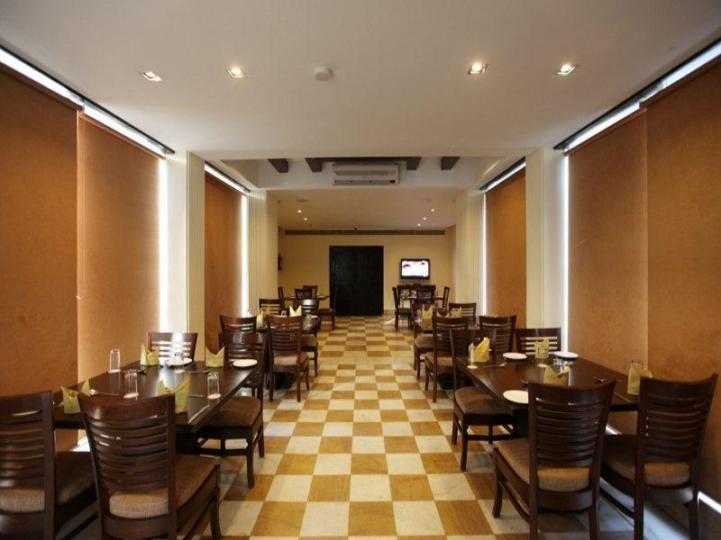 Hotel Clark Greens Delhi  Exterior photo